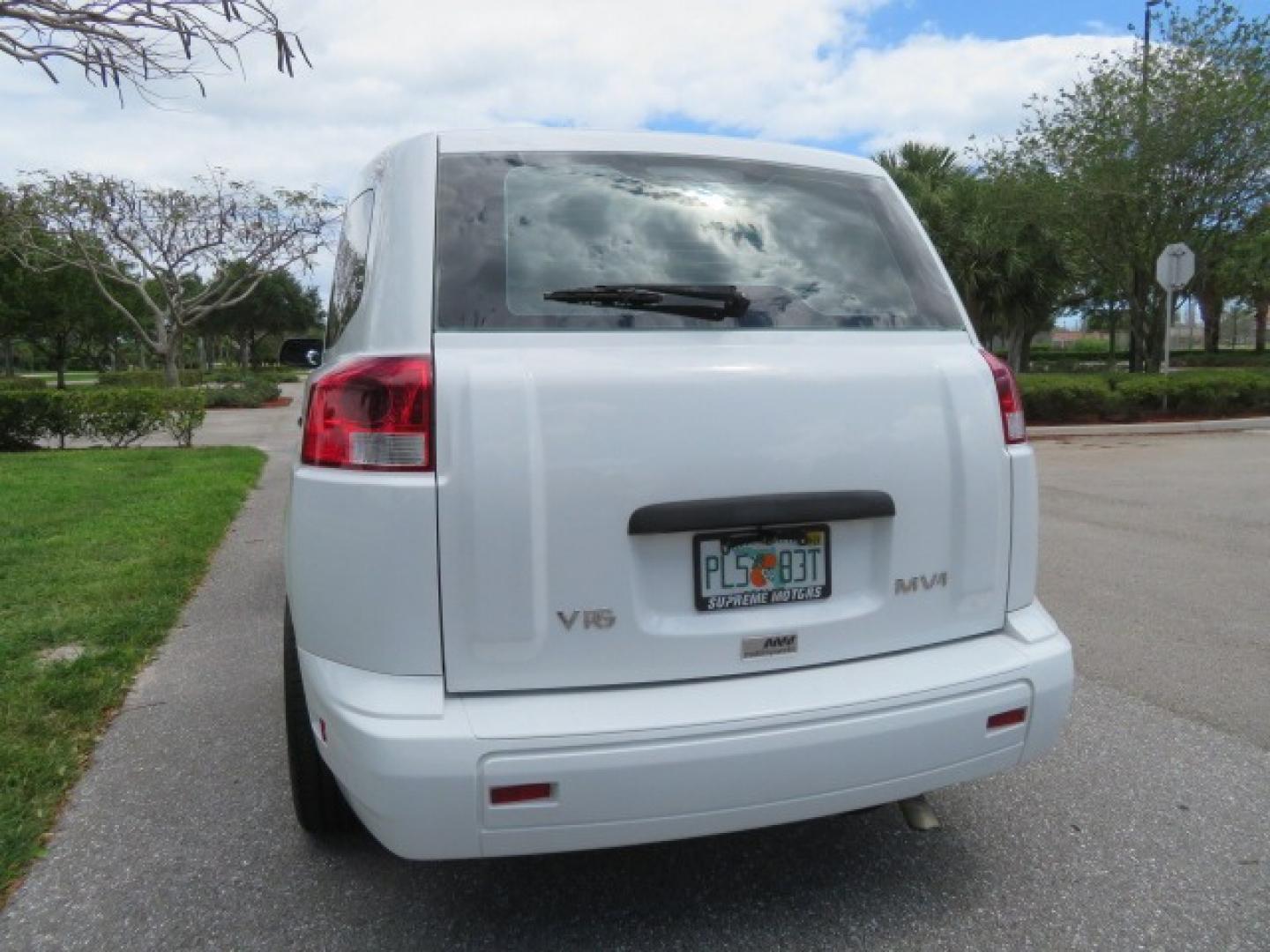 2012 White /Black with an 4.6L V8 engine, Automatic transmission, located at 4301 Oak Circle #19, Boca Raton, FL, 33431, (954) 561-2499, 26.388861, -80.084038 - You are looking at a Gorgeous 2012 Mobility Ventures MV1 Handicap Wheelchair Conversion Van with 64K Original Miles, 4.6L Ford V8, Bleack Leather Type Interior, Alloy Wheels, Power Side Entry Wheelchair Lift with Long Ramp and Short Ramp Function, Q Lock 150 EZ Lock, L-Track Tie Down System, Back Up - Photo#15